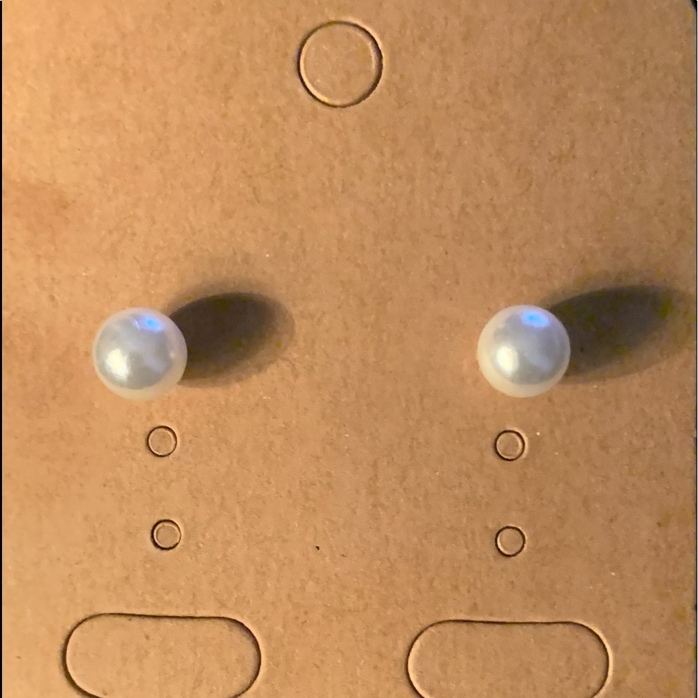 Studs Fresh Water Pearls